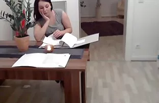 თინა ქეი არის ძალიან slutty და ყოველთვის სჭირდება ორი ფეხი