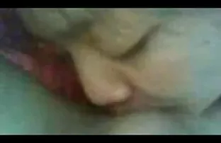 სტაჟიორი მოძრაობს მისი pussy როგორც მისი ქმარი მოსწონს