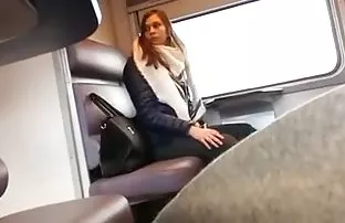 სამი დები bitches აქვს მათი საშობაო დღემდე
