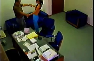 Mom იღებს გადაღება porn on webcam ჩემთან ერთად