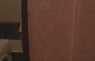 ზარის მეზობელი და ვუთხრა მას, რა გელოდებათ panties